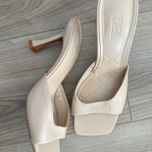 Zara Women's Beige Heeled Mules
